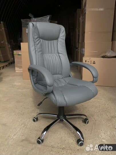 Компьютерное офисное кресло руководителя ns00405