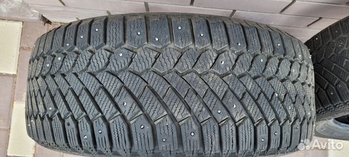 Gislaved Nord Frost 200 215/55 R17 98T
