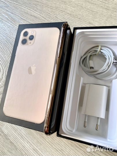 iPhone 11 Pro Max, 64 ГБ