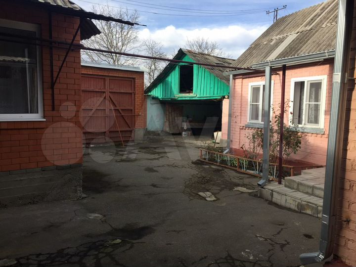 Дом 202 м² на участке 8 сот.