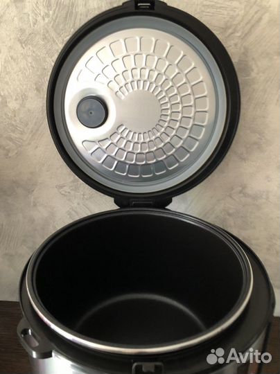 Мультиварка Redmond