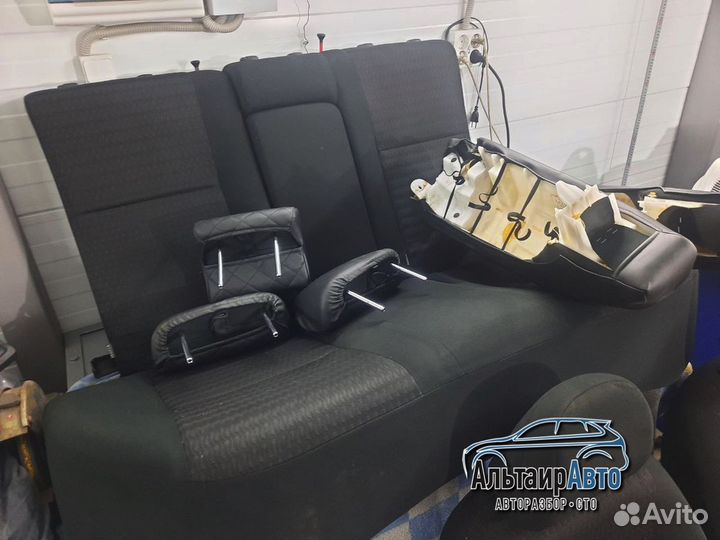 Салон комплект сидений Toyota Corolla E150 кресла