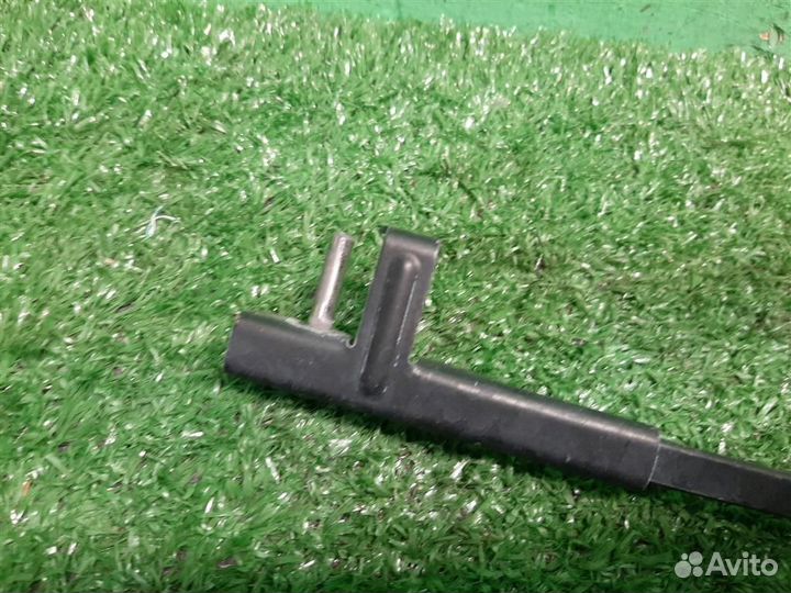 Поводок стеклоочистителя правый Mazda 3 (BK) 2005