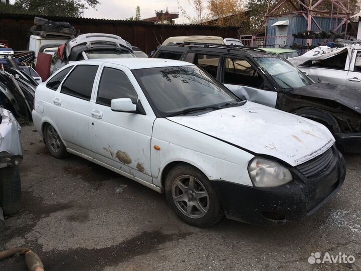 Лада Приора разбор по запчастям