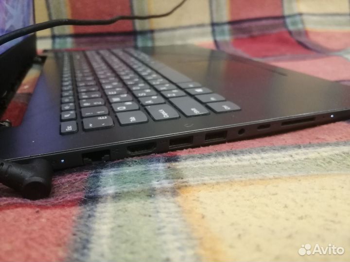 Lenovo. I3/8gb/GTX 940mx 2gb/ssd