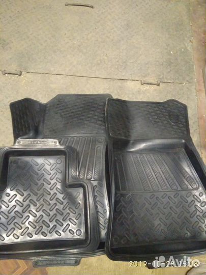 Ком-т салонных ковриков на Ниссан Жук рестайлинг