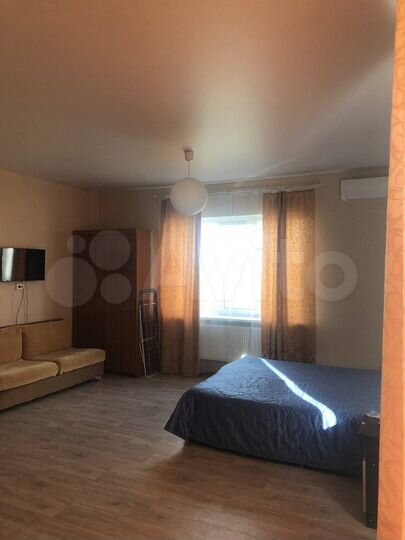 Комната 35 м², 1/3 эт.