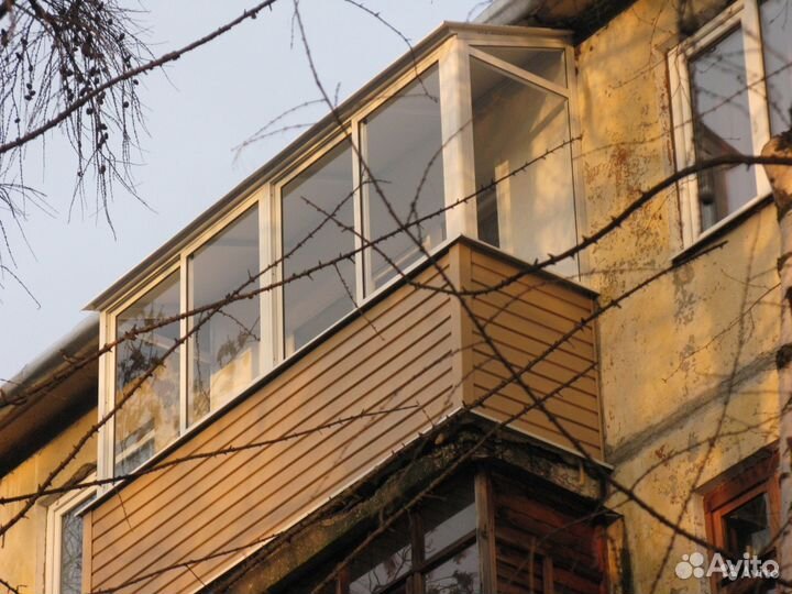 Балкон алюминиевый под ключ 3000x800x1500 с крышей