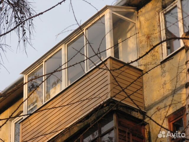 Балкон алюминиевый под ключ 3000x800x1500 с крышей