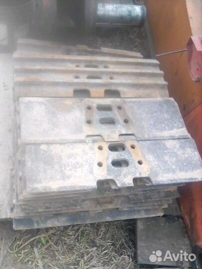 Башмаки на экскаватор фиат- хитачи200