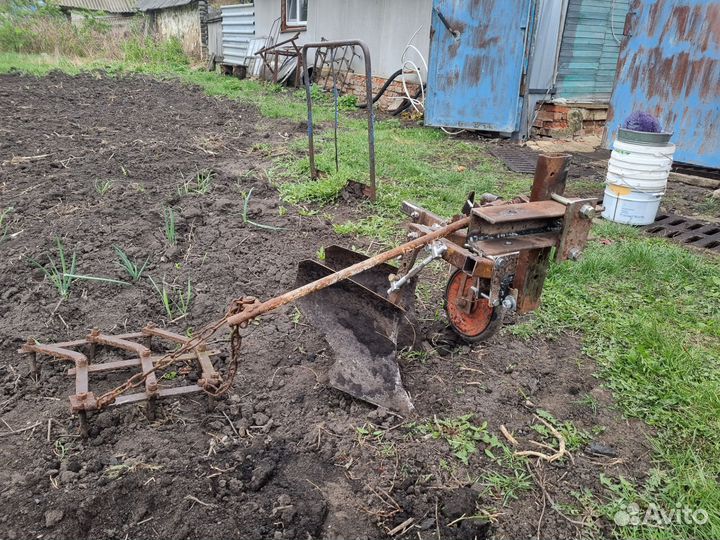 Плуг для мотоблока