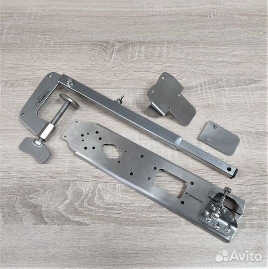 Крепление для датчика эхолота