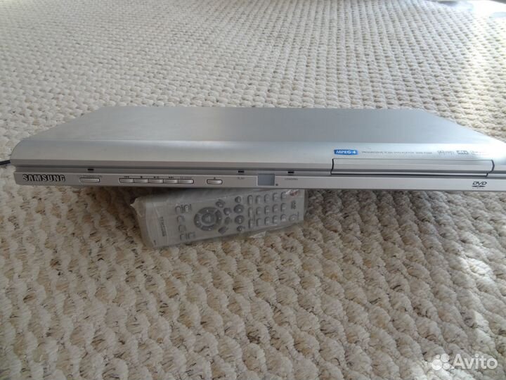 Продать DVD- проигрыватель 