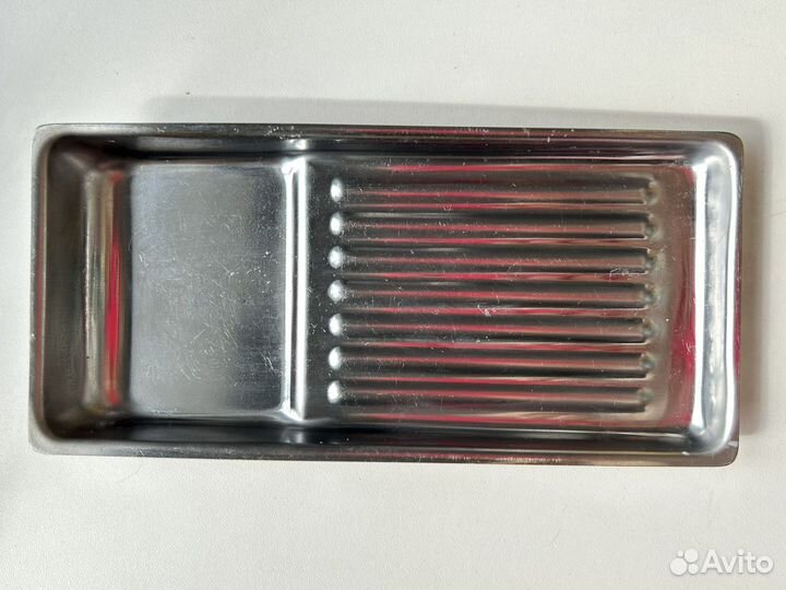 Лоток для инструментов