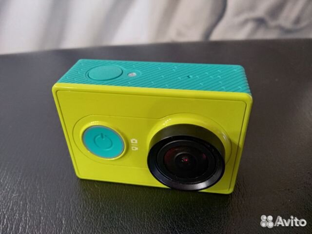 Экшн камера Xiaomi Yi 2K 30fps Зеленая Отличное со