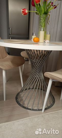 Кухонный стол и стулья бу