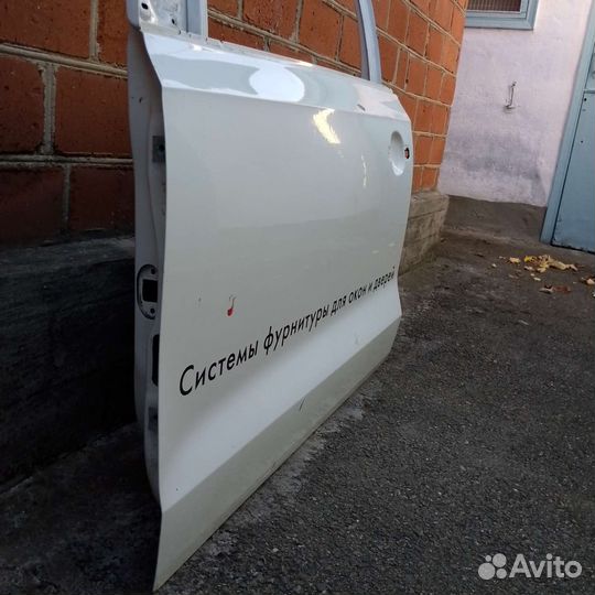 Дверь передняя левая фольксваген Поло 5 б/у