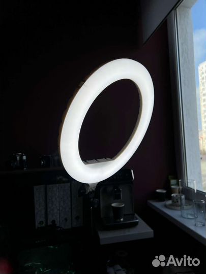 Кольцевая лампа со штативом myledlamp