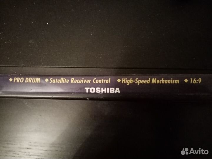 Видеомагнитофон Toshiba