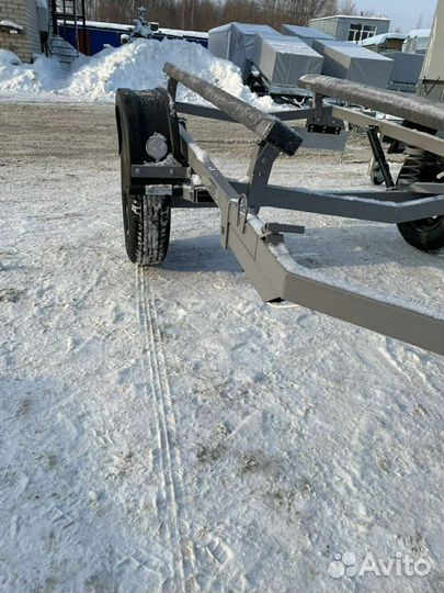 Прицеп лодочный 3.9 м от пфс