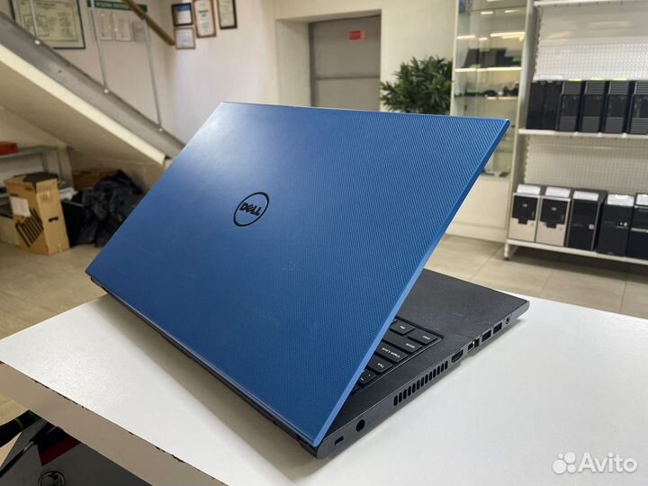 Ноутбук Dell i3/8Gb/SSD