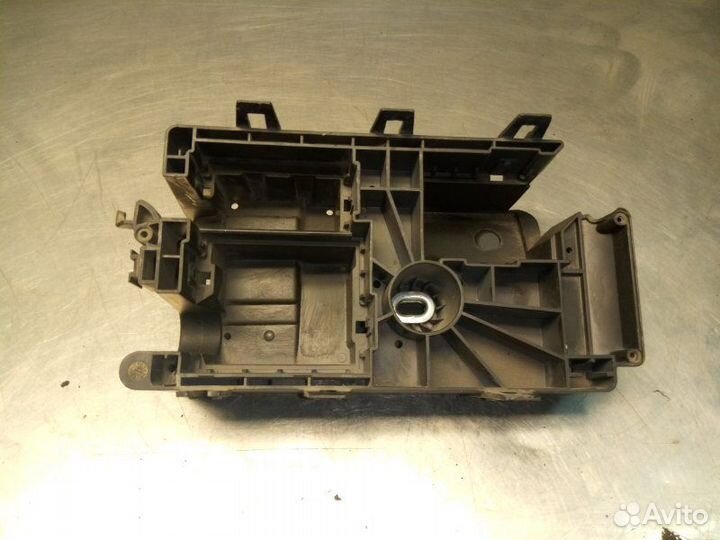 Корпус блока предохранителей Chevrolet Chevrolet