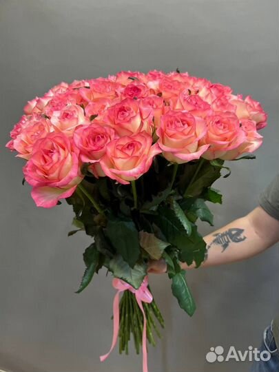 Свежие крупноголовые розы с доставкой. Роза 31-101