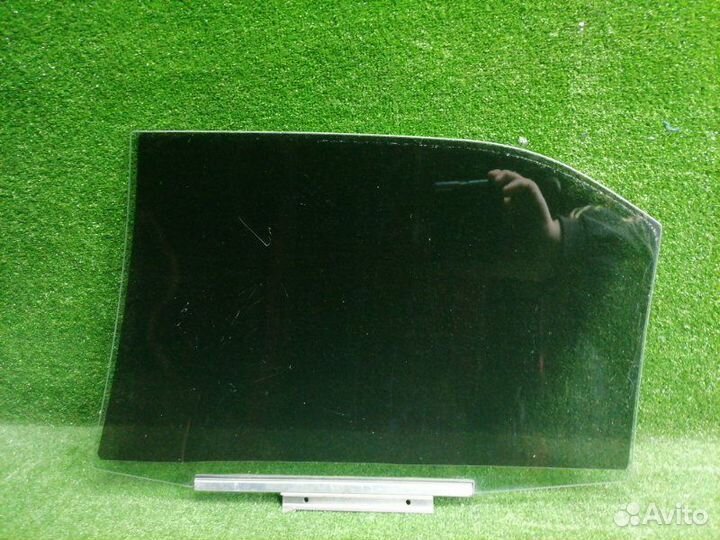 Стекло двери заднее правое Toyota Camry V50