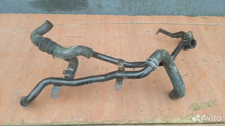 Трубка системы охлаждения Skoda Superb 3.6