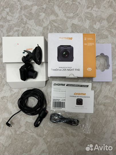Видеорегистратор digma FreeDrive 205 Night FHD