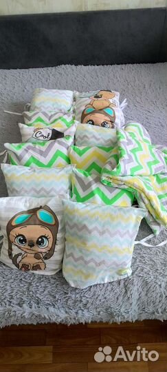 Бортики подушки в кроватку