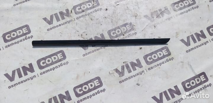 Накладка декоративная Volkswagen Golf 5