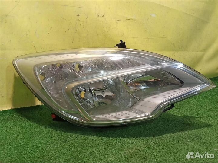 Фара правая Opel Meriva B 2010