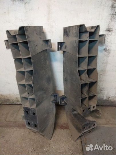 Усилитель бампера задний Peugeot 206