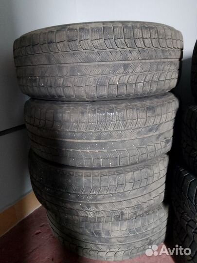 Michelin Latitude X-Ice 235/65 R17