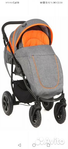 Прогулочная коляска с лыжами