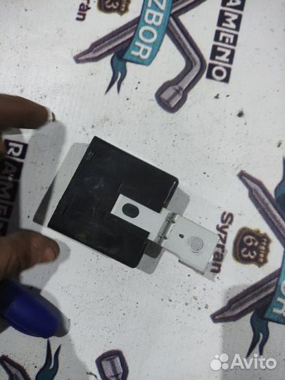 Реле автоскладывания зеркал Ssangyong Rexton