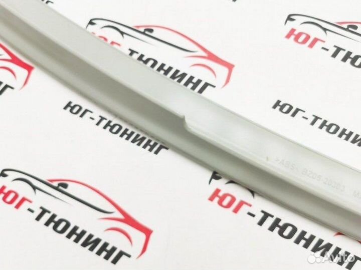 Спойлер на крышку багажника C-class w203