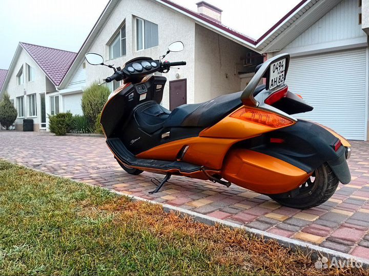 Suzuki gemma 250