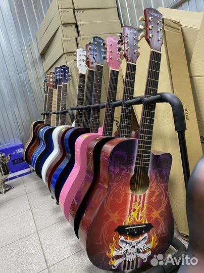 Акустическая гитара с рисунком