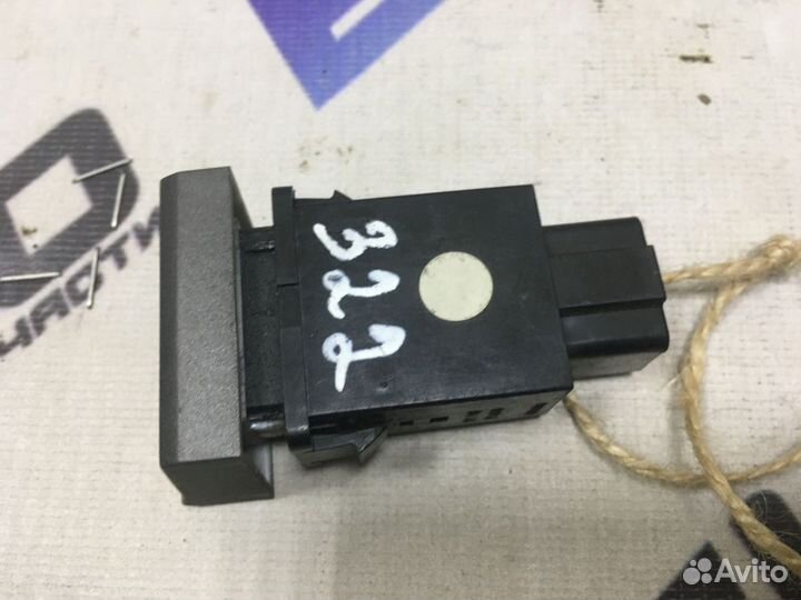 Кнопка обогрева заднего стекла Хендай Акцент