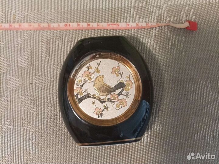 Вазочка инкрустированная золотом. Япония