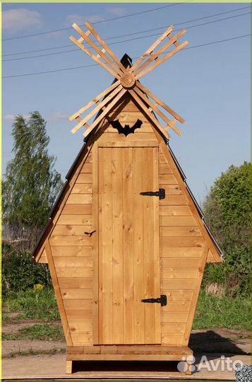 Уличный туалет деревянный DRE452