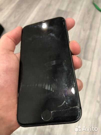 iPhone 8, 64 ГБ