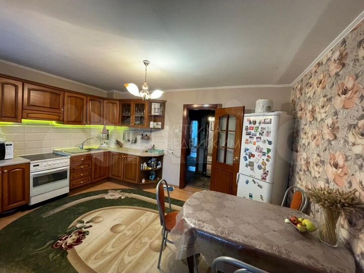 3-к. квартира, 108,3 м², 2/9 эт.