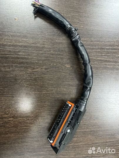 Разъем блока управления Двигателем Mercedes-Benz