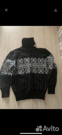 Свитер новый