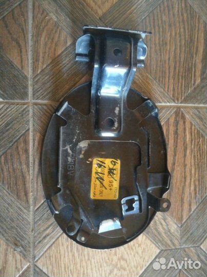 Лючок бензобака Mazda 3 BK3