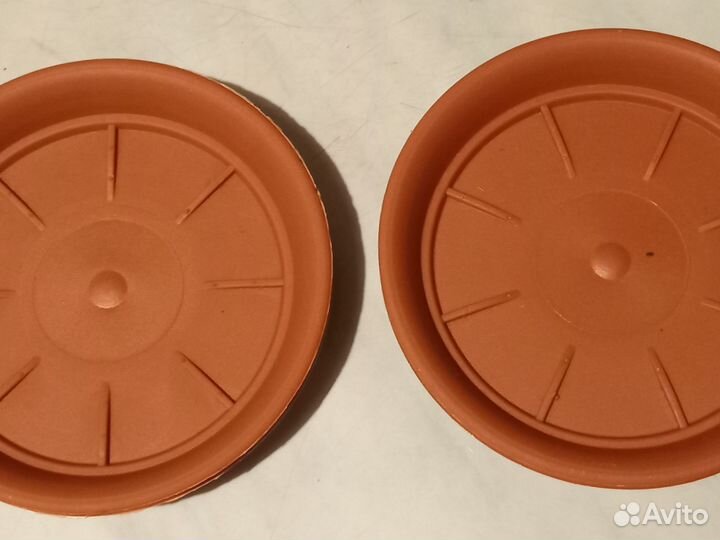 Поддоны для цветов