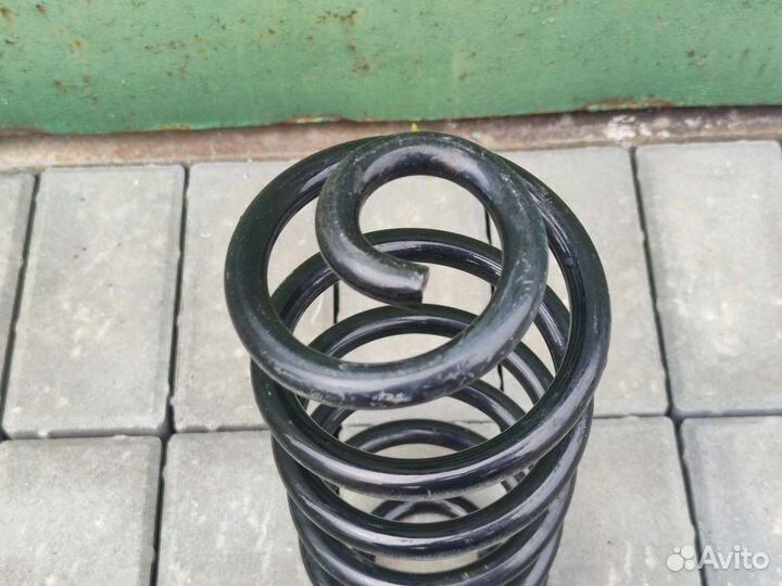 Задняя пружина BMW X5 X6 E70 E71 Adaptive Drive